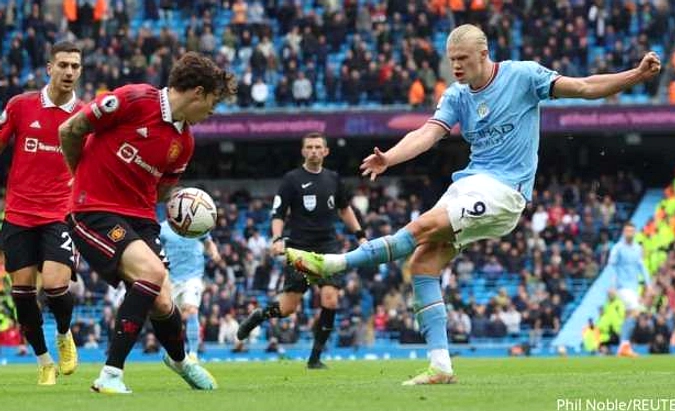 Manchester City 3-3 Everton: City Rugi Poin, Terpinggir Arsenal