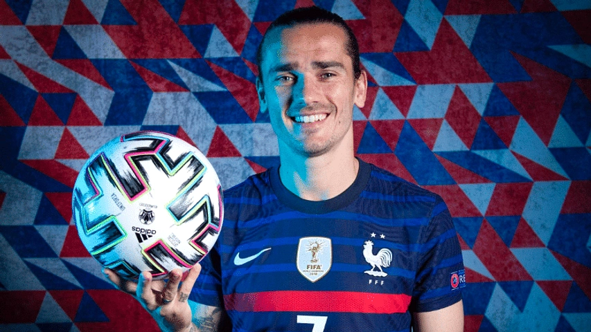 Mbappe Dipertanyakan, Giroud Balas: Tidak Arogan