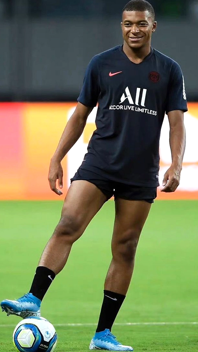 Mbappe Pulih, Siap Hadapi Spanyol di Semifinal