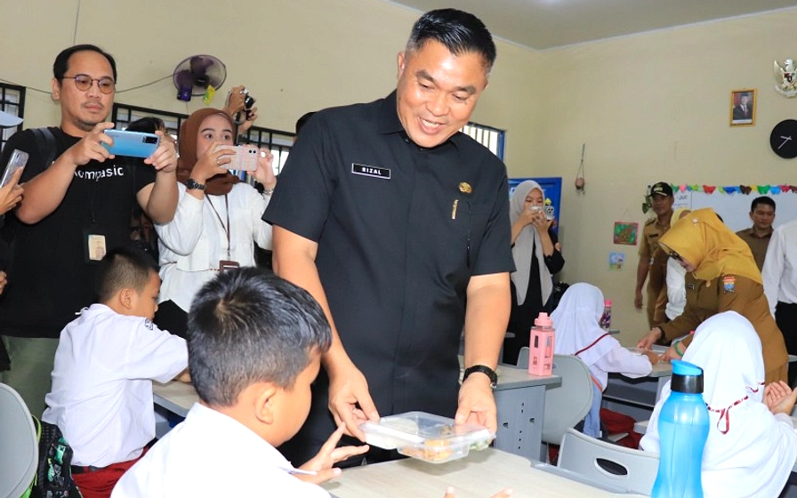 MBG Kota Palembang Pertimbangkan Sistem Prasmanan Baru