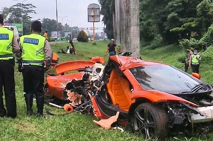 McLaren Andra ST Terbelah Dua Usai Selip di Sukoharjo