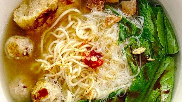 Melki Bajaj Jelajahi Kuliner Wonogiri: Batagor, Mie Pentil