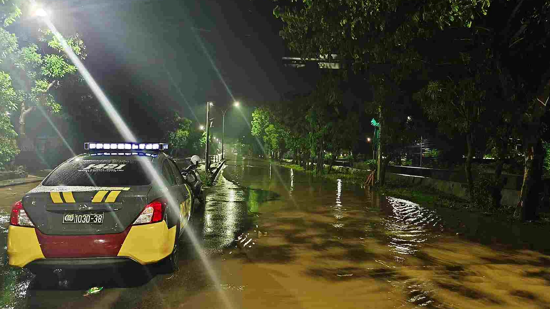 Menteri Doddy Hanggodo Periksa Peninggian Jembatan Pasuruan