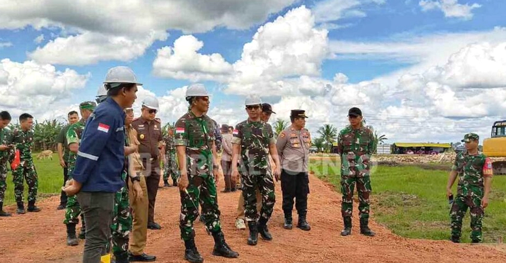 Menteri Pertahanan Tinjau Yonif TP 887/KJM di Lamongan