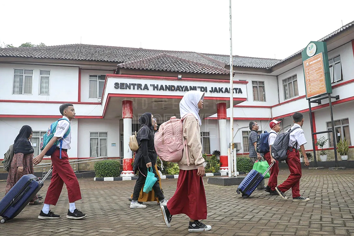 Menteri Sosial Target Gedung Sekolah Rakyat di Kabupaten