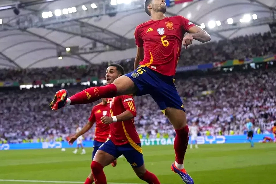 Merino Pahlawan Spanyol, Singkirkan Belgia 2-1