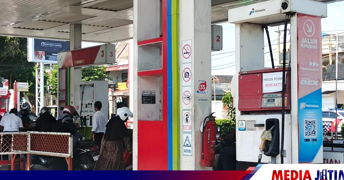 Mobil Grand Max Terbakar Usai Isi Bensin di SPBU Pangkep