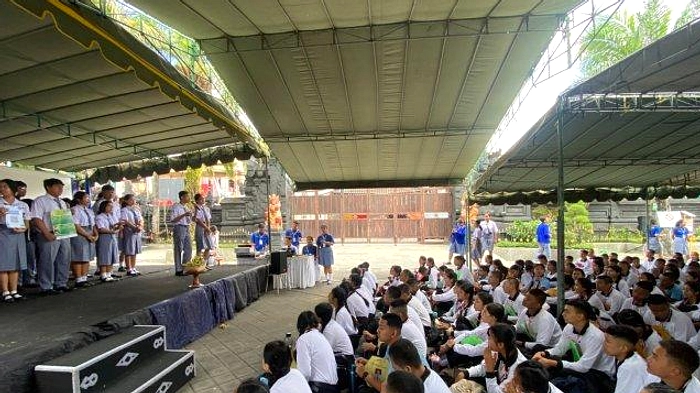 MPLS Ramah Tanpa Perpeloncoan di Denpasar