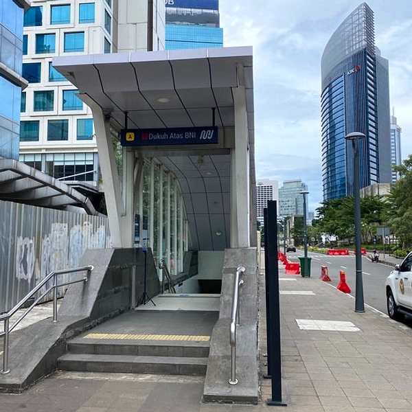 MRT Tutup Pintu Stasiun Dukuh Atas & Bundaran HI Selama Demo