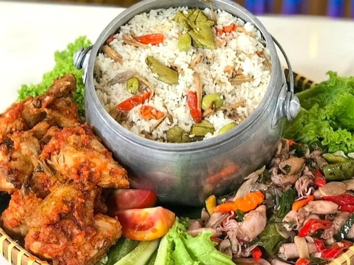 Nasi Bakar Liwet Derajat Jadi Trend Ciledug Tangerang