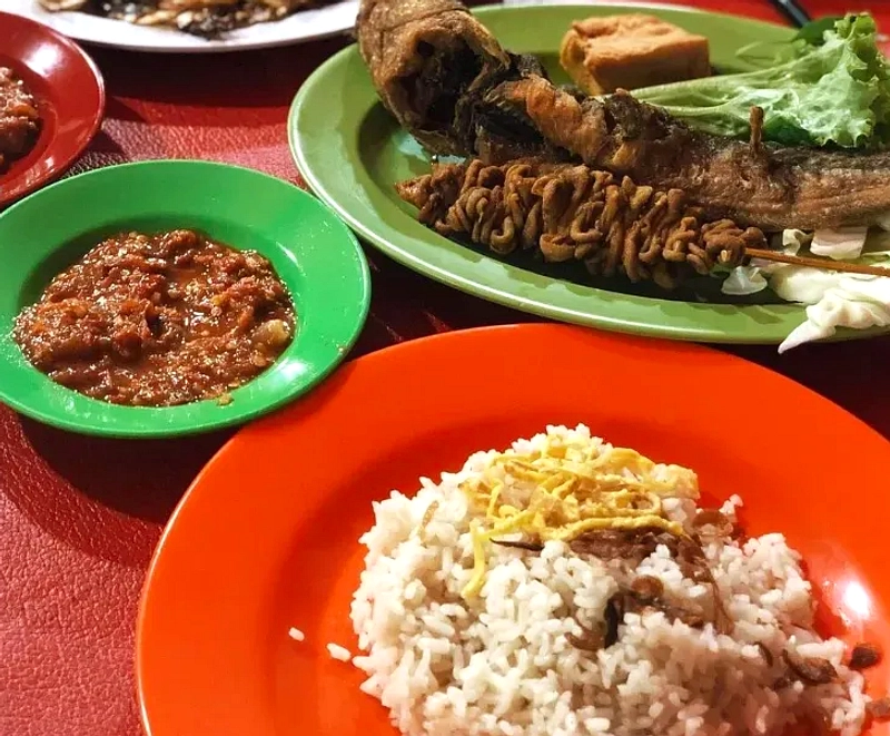Nasi Uduk Jakarta: 5 Restoran Modern dengan Pilihan Lauk Variatif