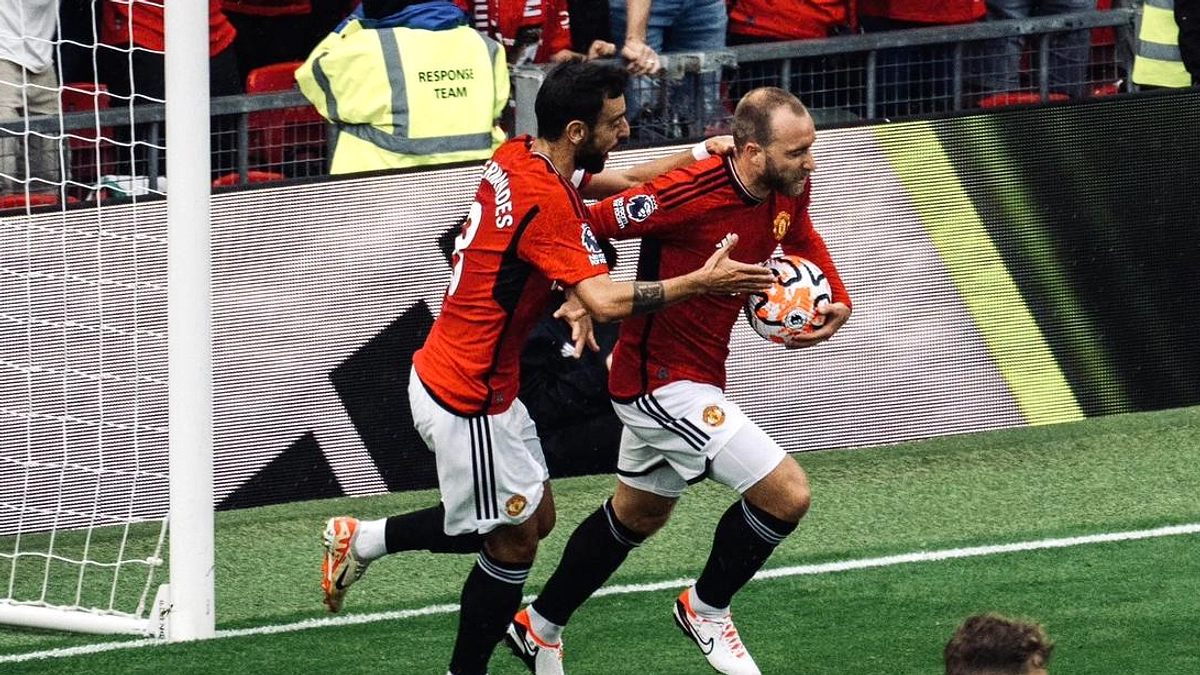 Nottingham Forest Raih Imbang 1-1, Fernandes Bola Kuerung