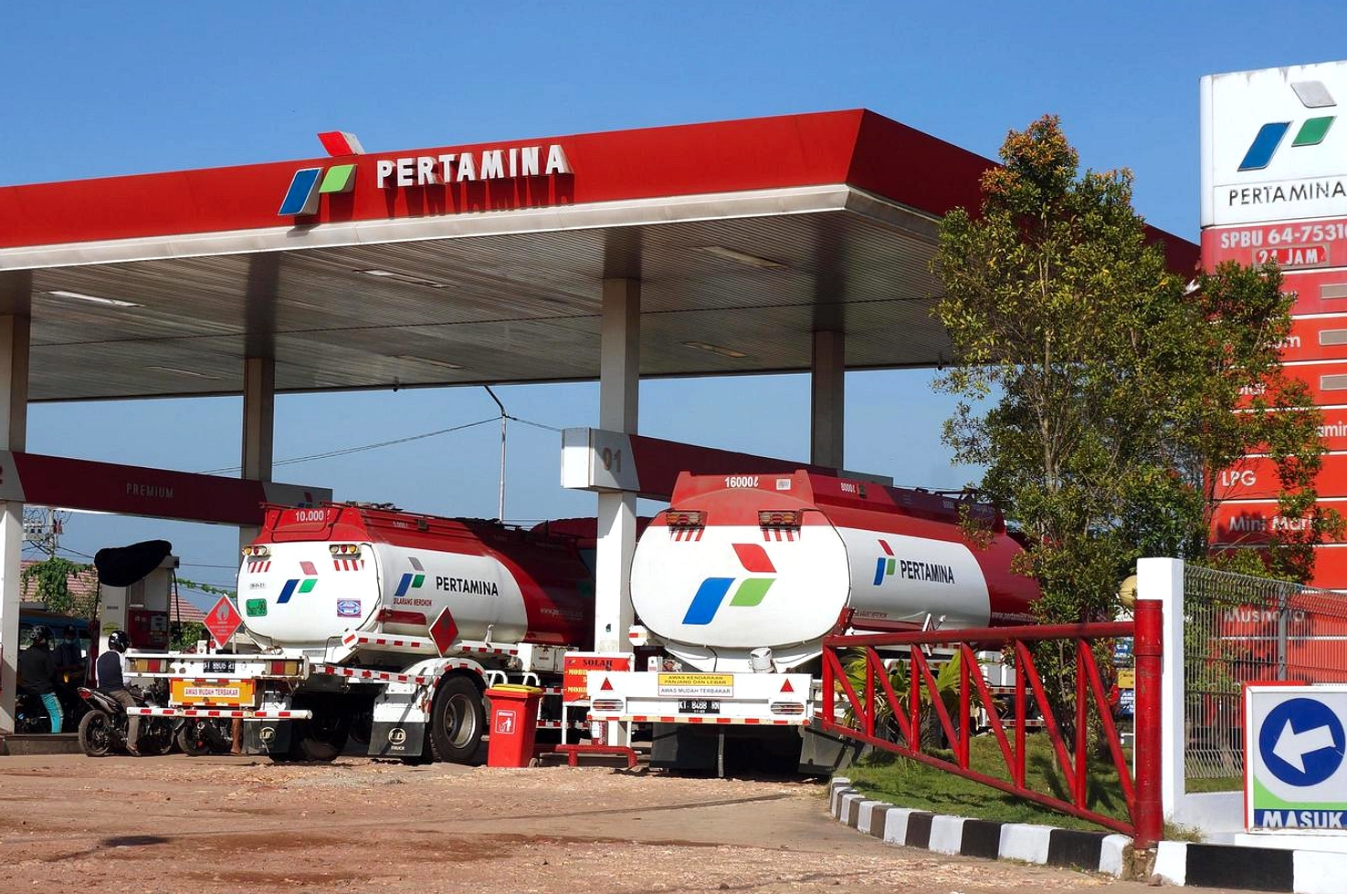 NTT Larang Kendaraan Tunggak Pajak Beli BBM Subsidi