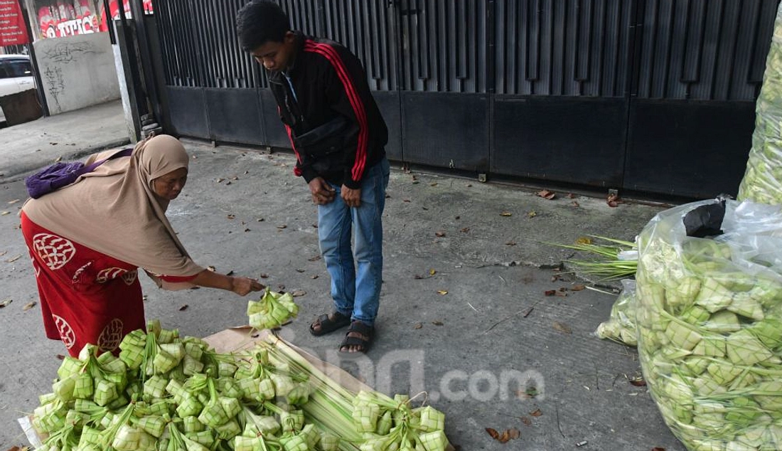Omzet Pedagang Pasar Pondok Labu Anjlok 80%, Tabungan Habis