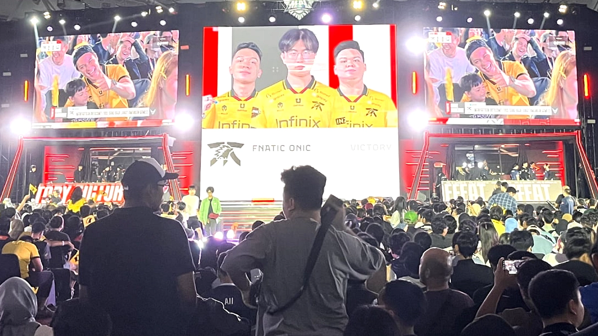Onic & Evos Bertarung, Geek Fam vs Navi di XO Hall