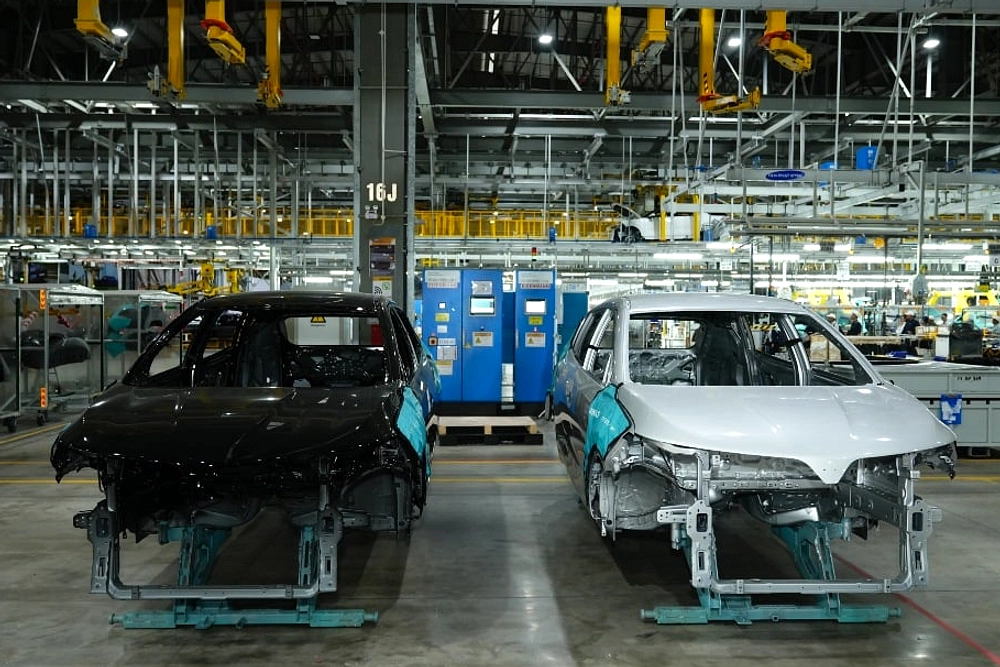 Pabrik Otomotif Jawa Timur PHK Ribuan Karyawan, Produksi Pindah ke Vietnam