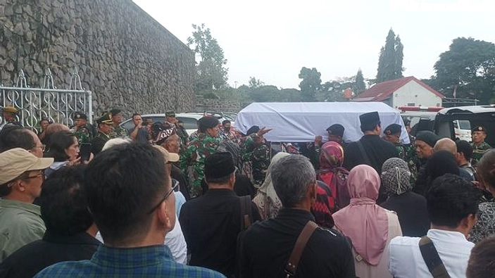 Panglima TNI Menengahi Pemakaman Mayor Zulmi di TMP Cikutra