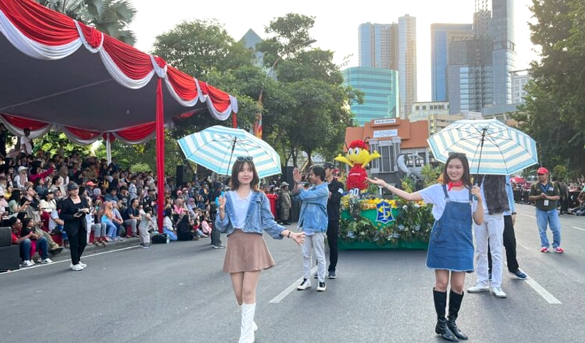 Parade Surabaya: Mobil Kupu‑Kupu Mekanik Hari Jadi 733