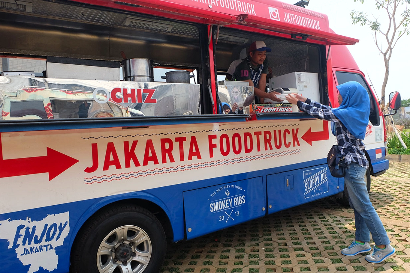 Paramedis Inggris Temukan Uang lewat Food Truck Es Krim