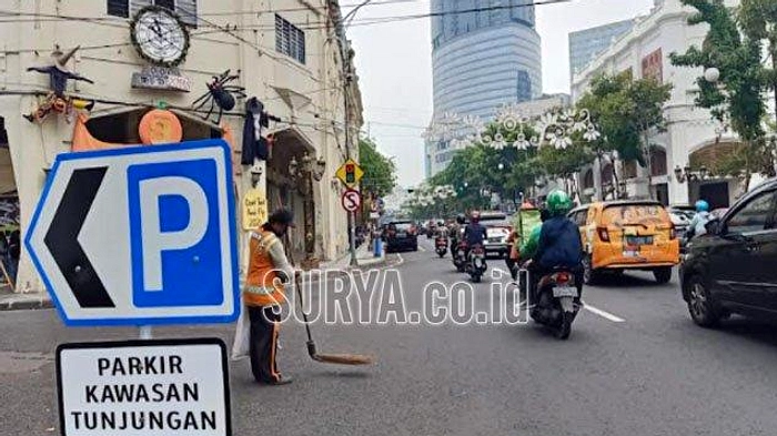 Parkir Liar di Tunjungan Ditutup, Wali Kota Eri Murka