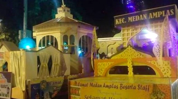 Pawai Kendaraan Hias Medan, Warga Rayakan Malam Takbiran