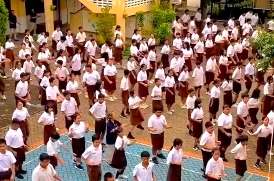 Pembatasan Gawai di Sekolah Resmi Berlaku