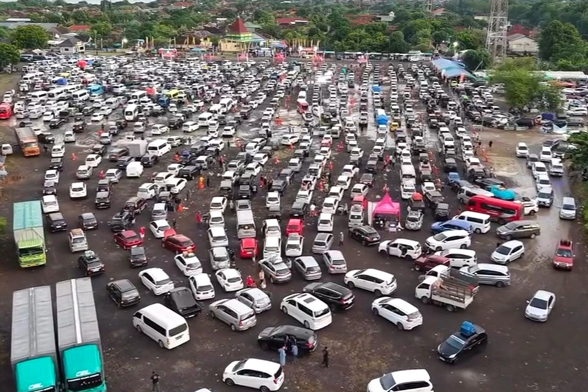 Pemudik Kebumen Meninggal di Bus, Terjebak Antrean Kapal Ferry
