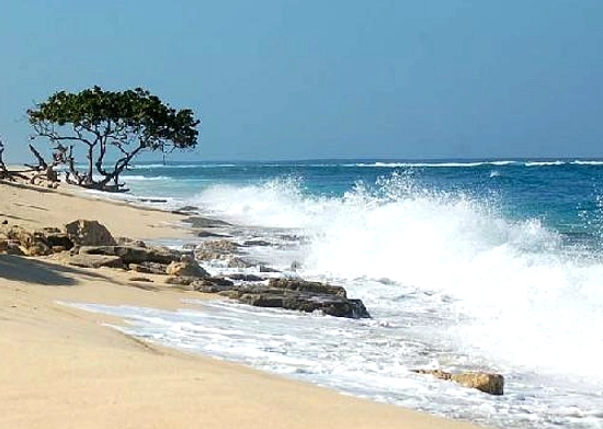 Pencurian di Pantai Marosi: Ferri Cangussu Kehilangan Barang