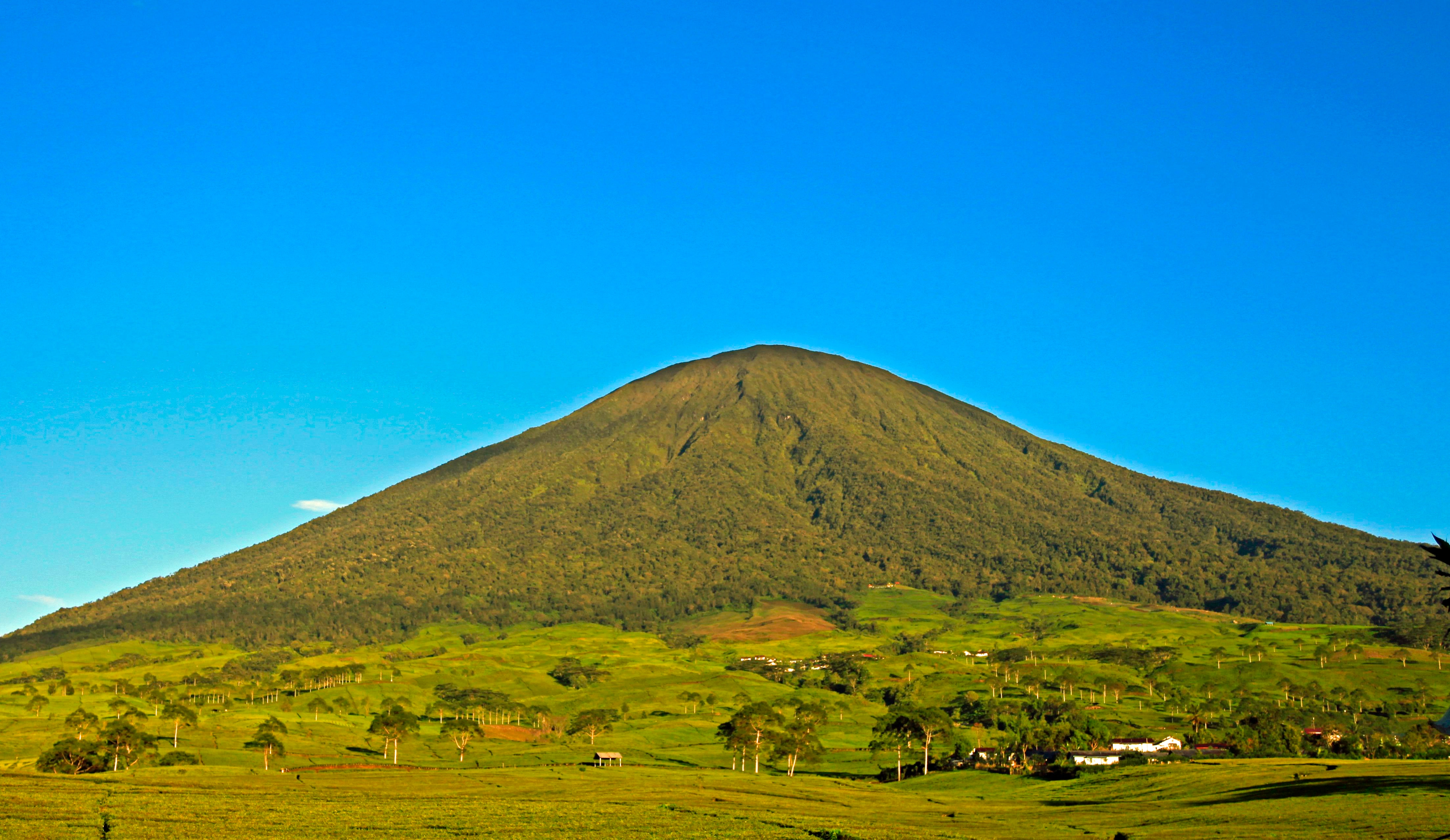 Pendaki Hilang di Gunung Dempo Ditemukan Selamat