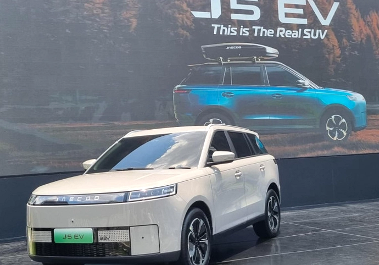 Penjualan Mobil Listrik Juni 2026 Tembus 12.653 Unit
