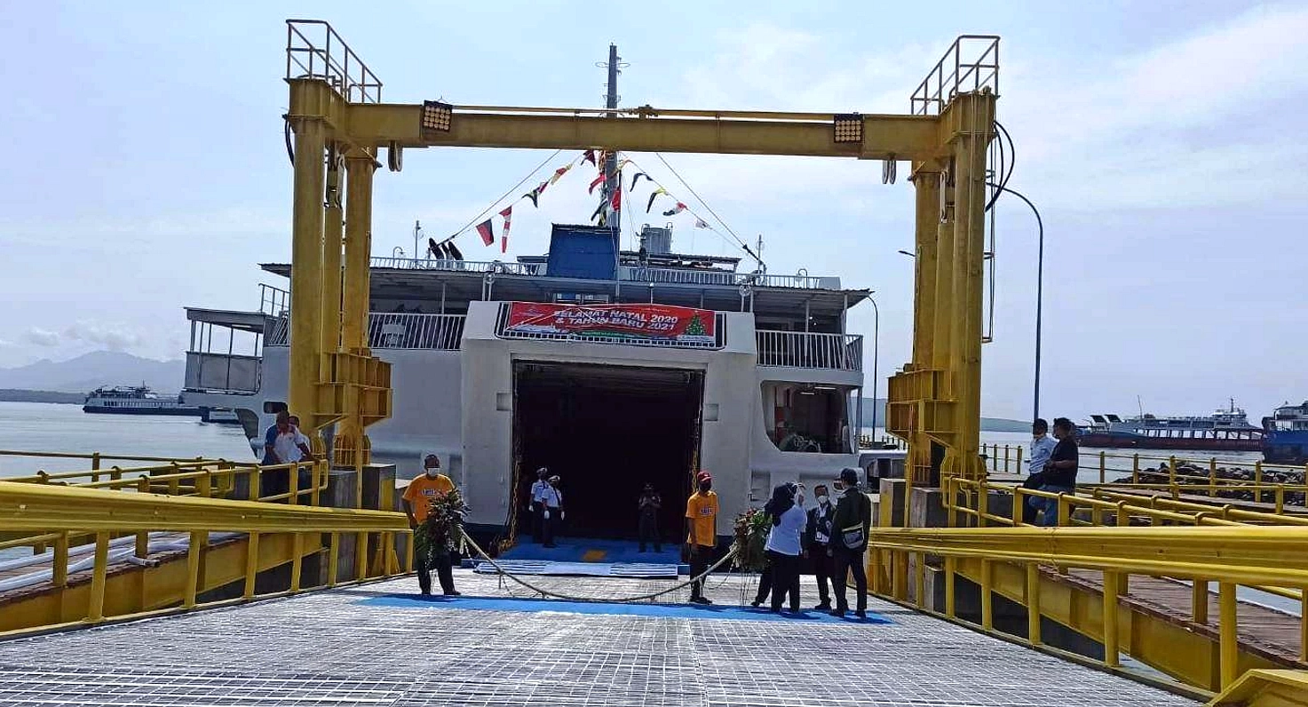 Penutupan Rute Feri Picu Macet Parah di Ketapang