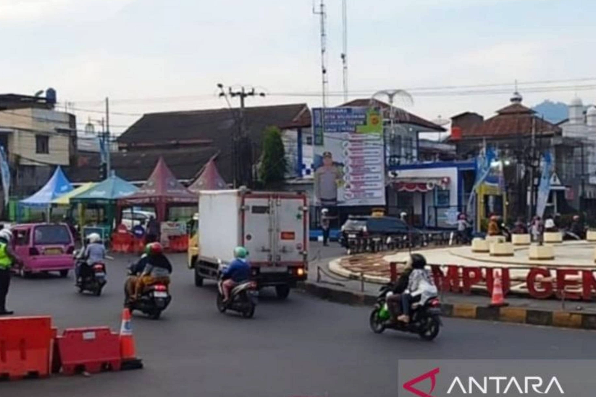 Penutupan Sementara Jalan Cianjur‑Puncak di Tugu Gentur