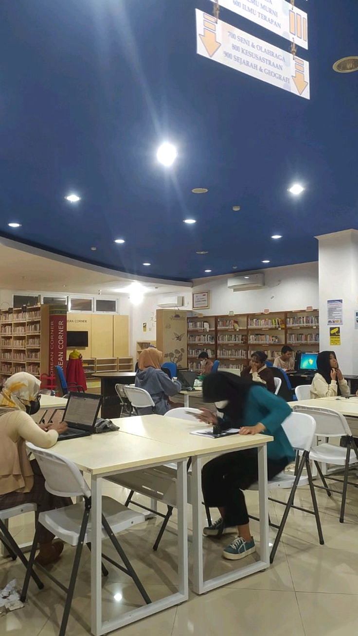 Perpustakaan Menur Surabaya Buka Sampai Malam