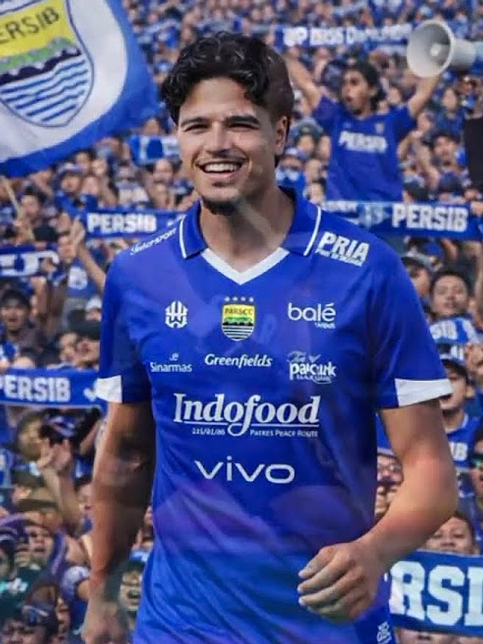 Persib Rekrut Ragnar Oratmangoen Kontrak Tiga Tahun