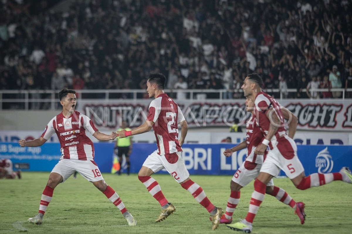 Persija Jakarta Menang Telak 4-0 atas Persis Solo Di SUGBK