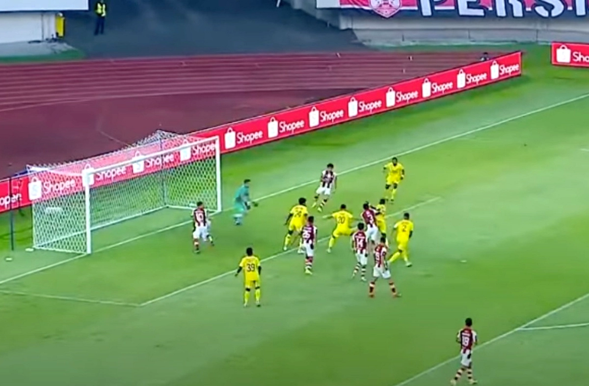 Persik vs Persita: Duel Sengit di Brawijaya 19 Apr 2026