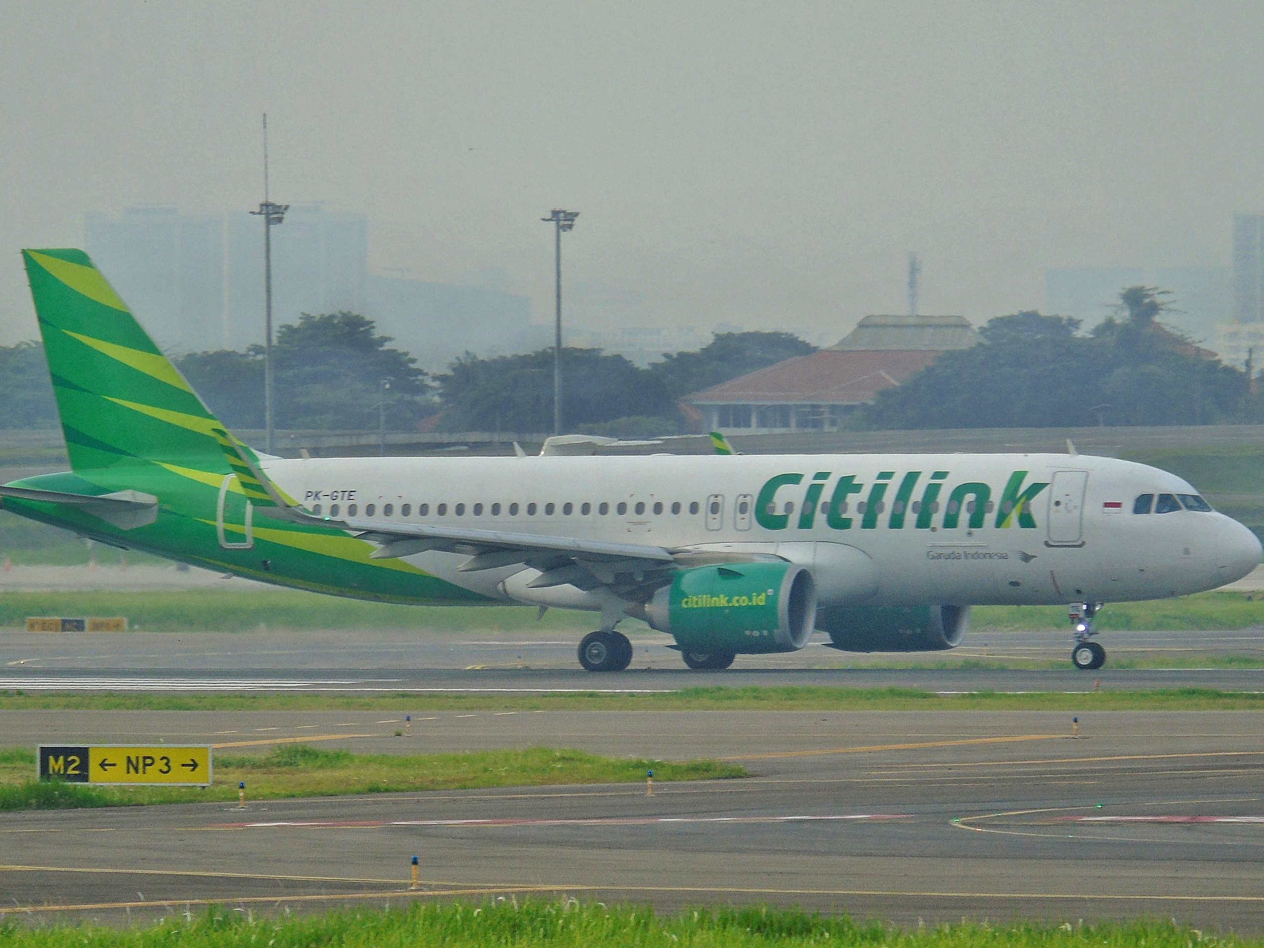 Pesawat Citilink Pecah Ban, Putuskan Kembali ke Jakarta