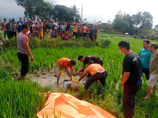 Petani Solihin Ditemukan Lemas di Persawahan Bubak