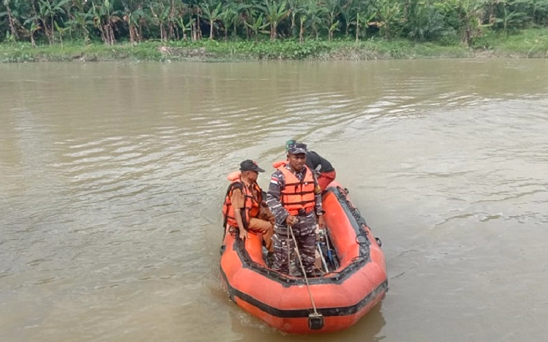 Petugas Tewas Menyelamatkan Remaja di Sungai Cibanjaran