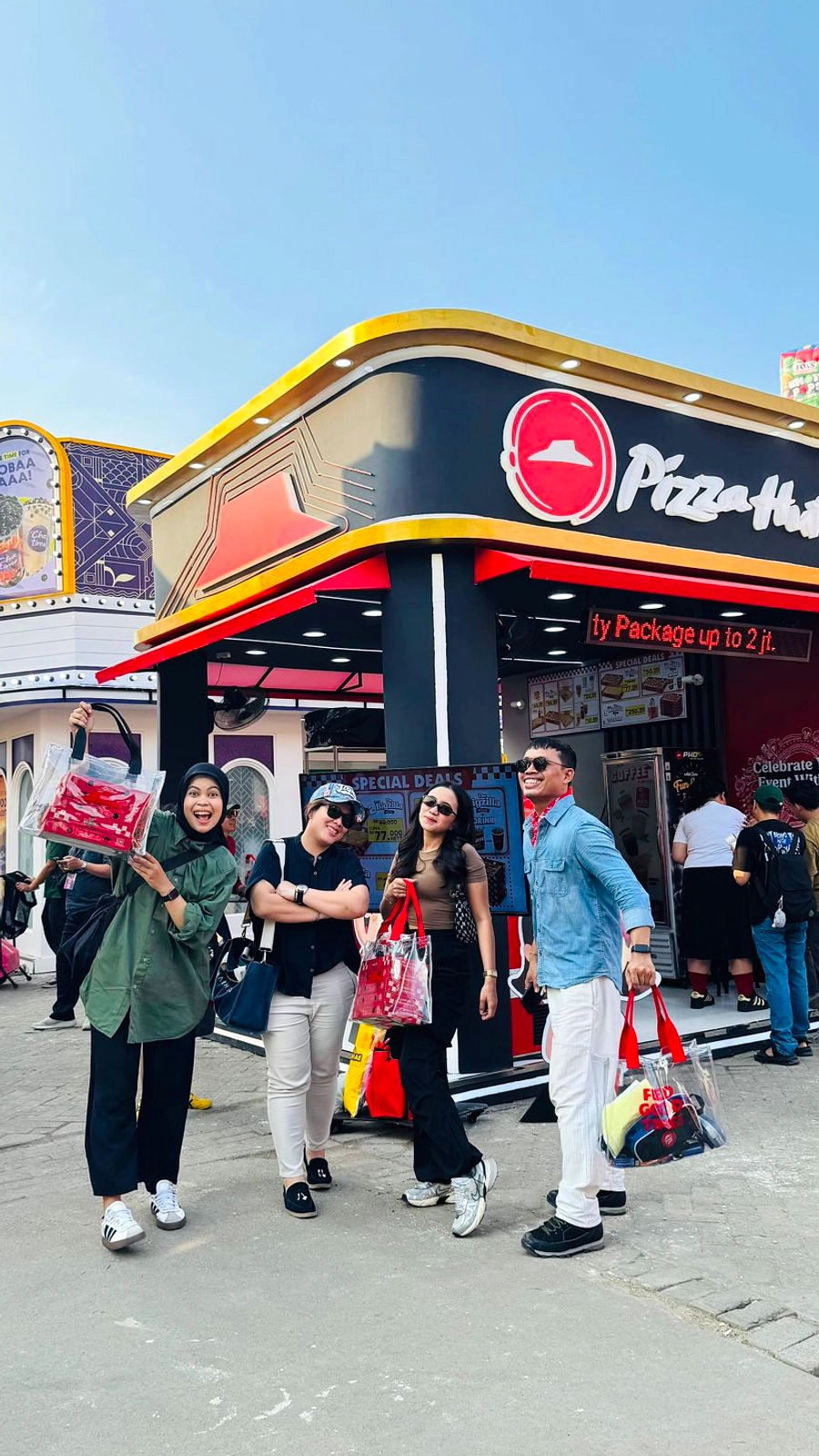 Pizza Hut balik keuntungan 2025, KFC masih rugi menurut laporan