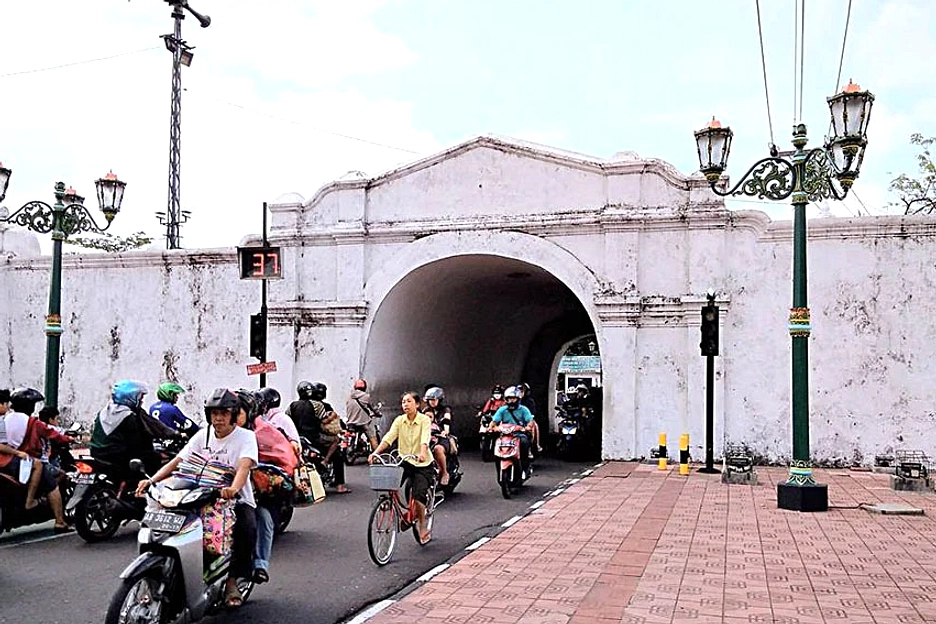 Plengkung Gading Tutup Akses Kendaraan, Pelestarian Warisan