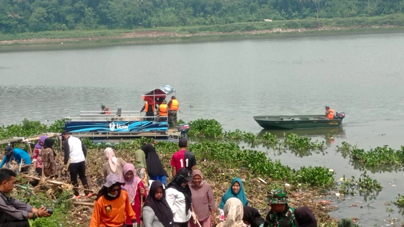 PLTA Saguling Terancam Eceng Gondok, Pembersihan Penting
