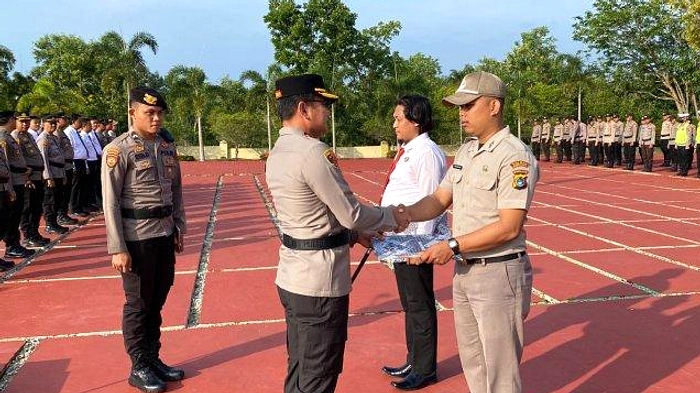 Polres Bangka Barat Hadiah Empat Personel Restorative Justice