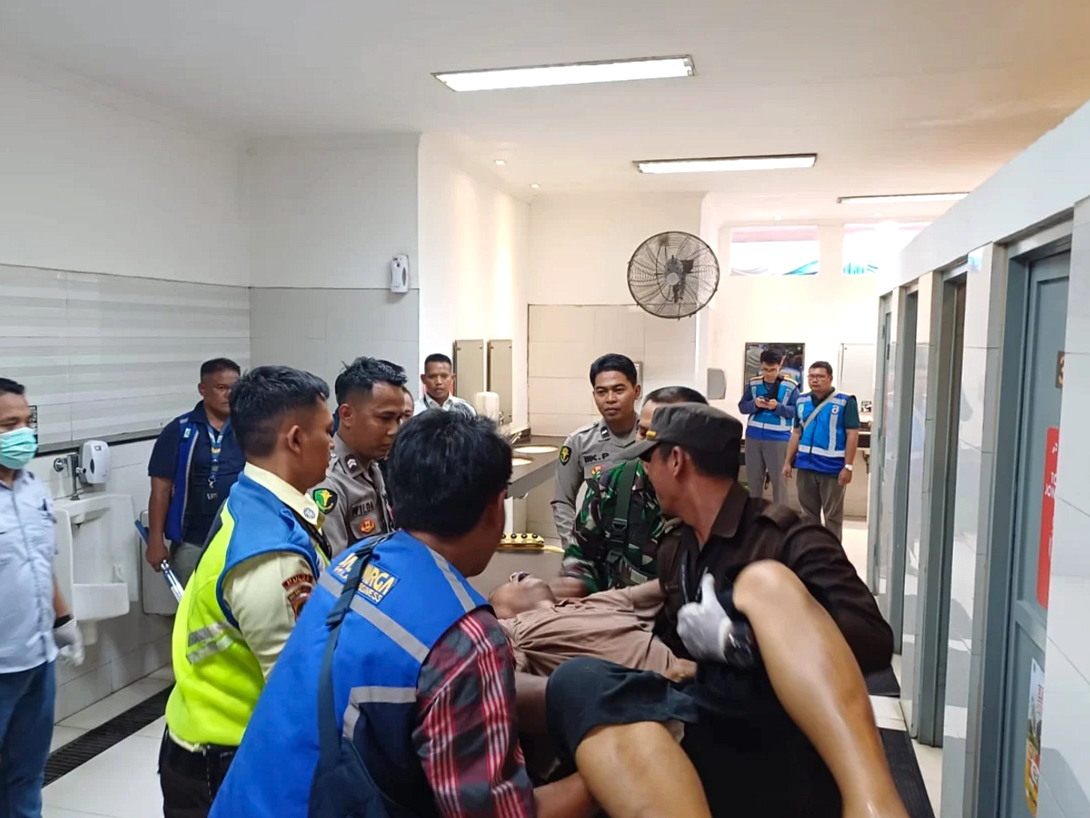 Polres Karawang Jaga Lalu Lintas Tol Japek Pasca Operasi
