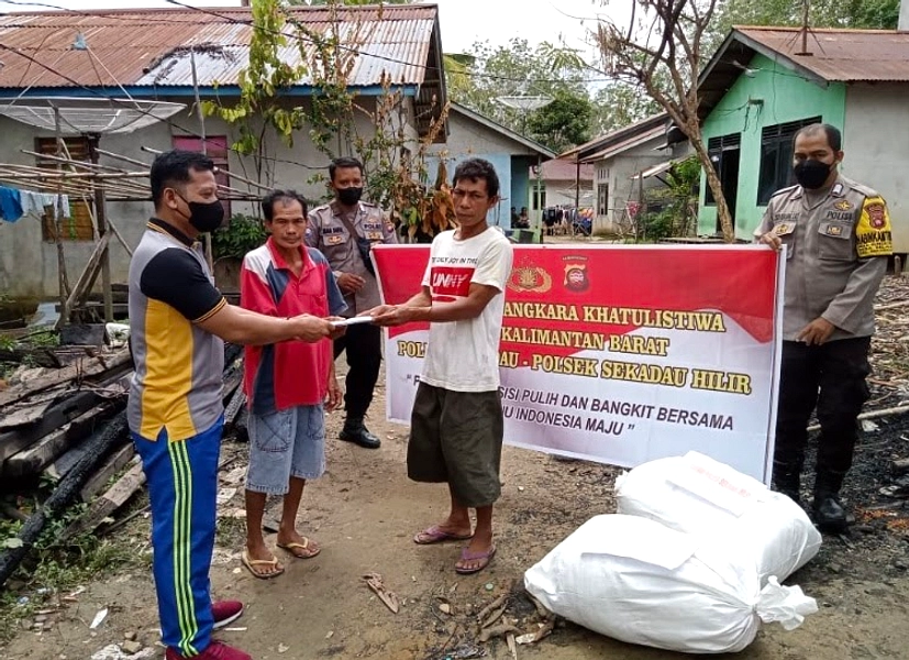 Polres Prabumulih Kirim Bantuan Keluarga Korban Kebakaran