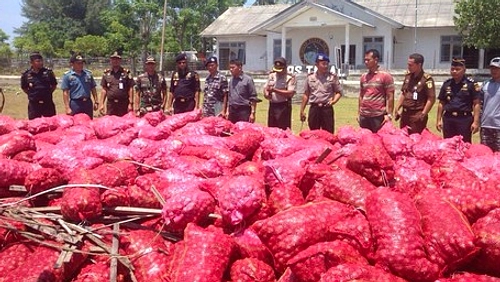 Polri Tangkap 23,1 Ton Pangan Ilegal di Pontianak Ringkas