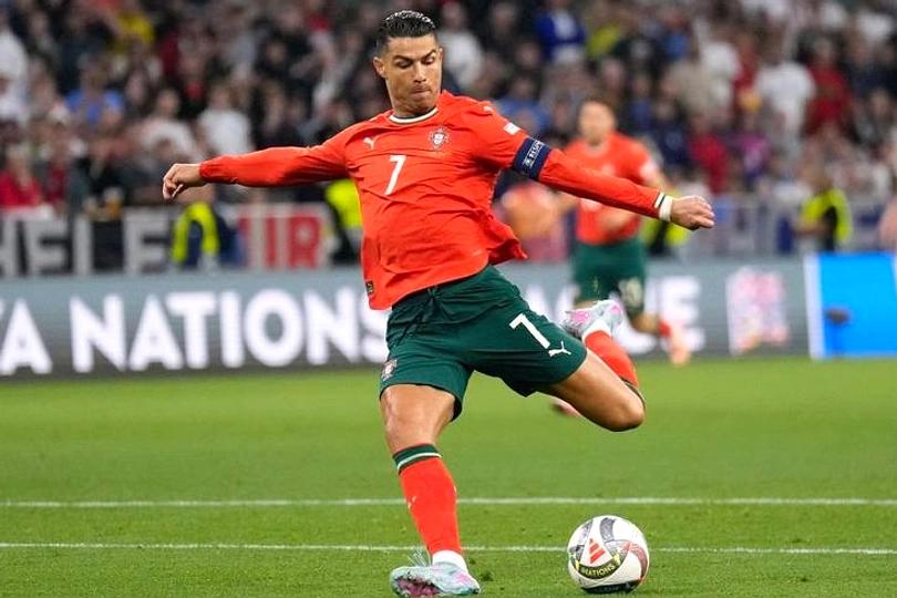 Portugal vs Spanyol 0-0 di Babak Pertama, Peluang Berserakan