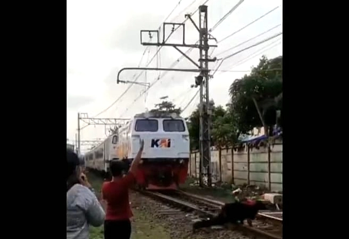 Prabowo Blusukan di Pemukiman Senen, Janji Bangun Hunian