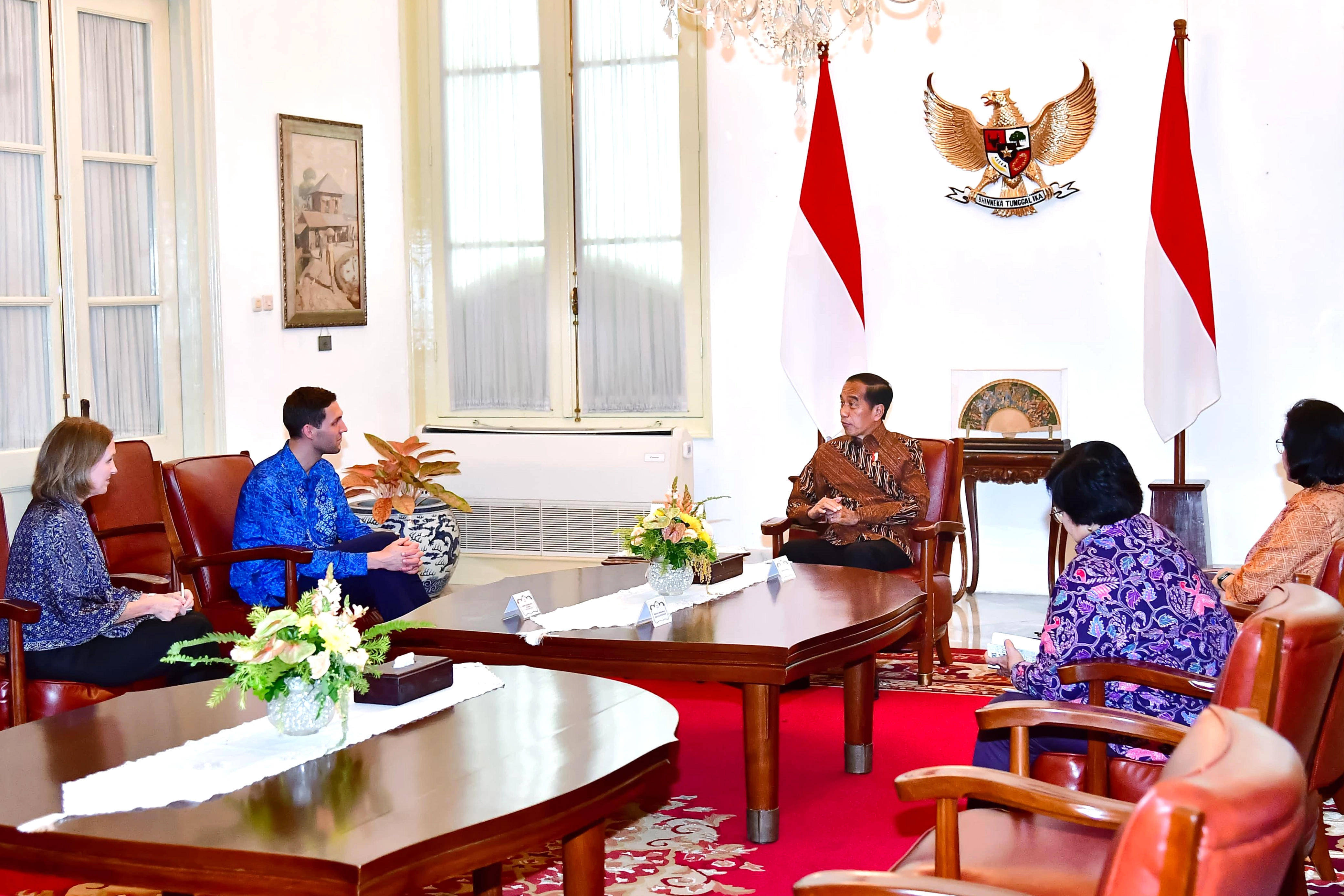 Prabowo Melantik Enam Pejabat Baru di Istana Jakarta