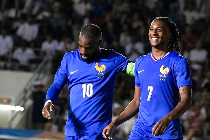 Prancis Kalahkan Maroko 2-0, Suporter Paris Pesta